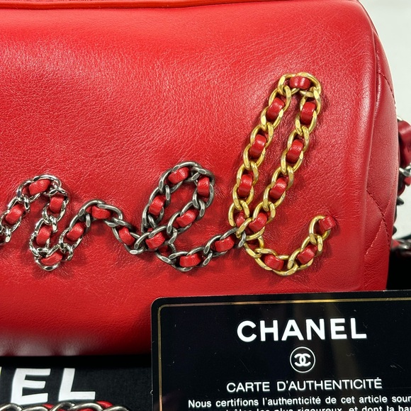 Beautiful NEW Chanel 20S Calfskin Chain Signature Bowling Bag Red - Picture 5 of 15